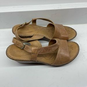 Born Size 11 sandals